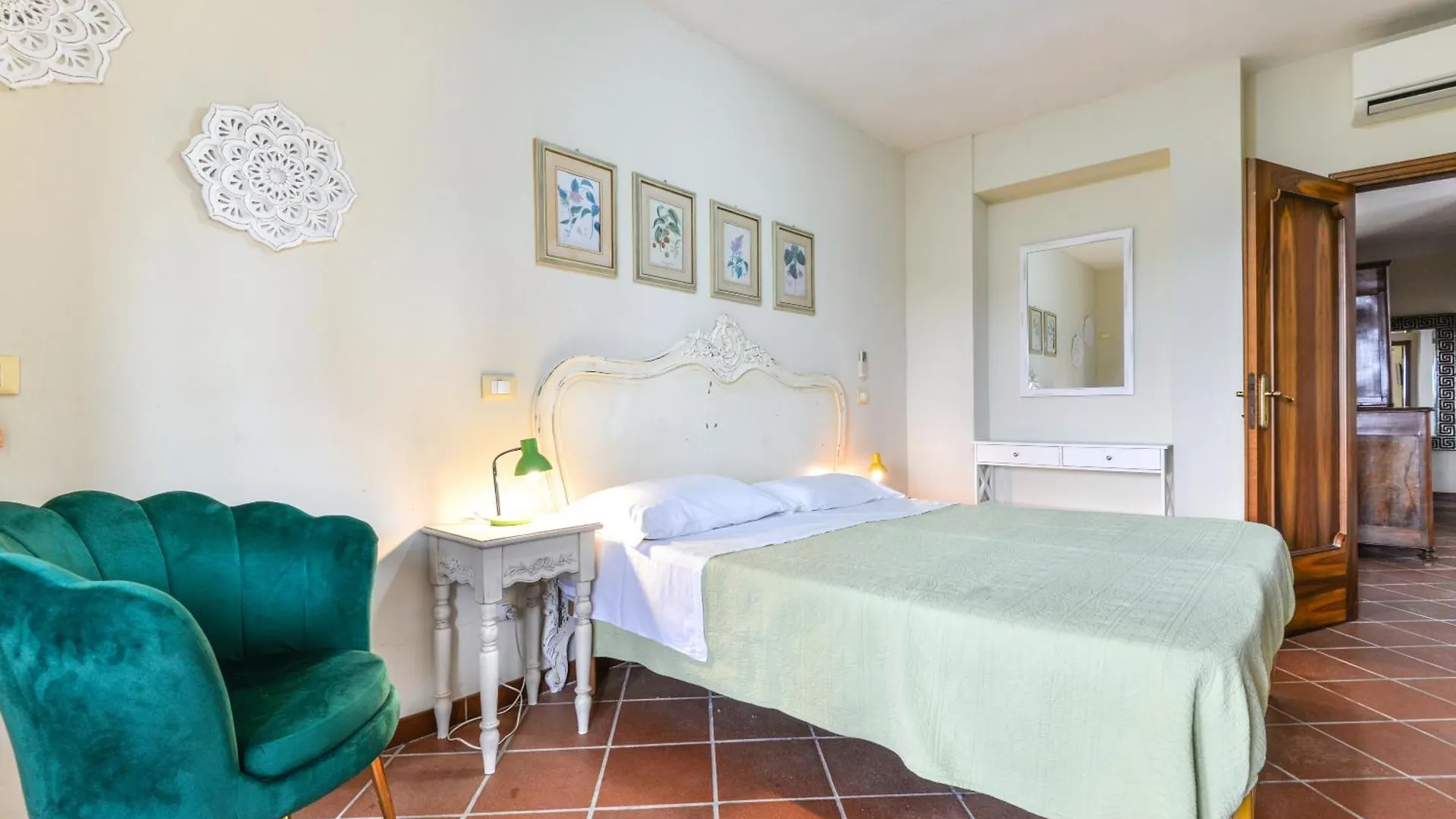 Holiday home Bilocale Mimosa A Lacona Italy